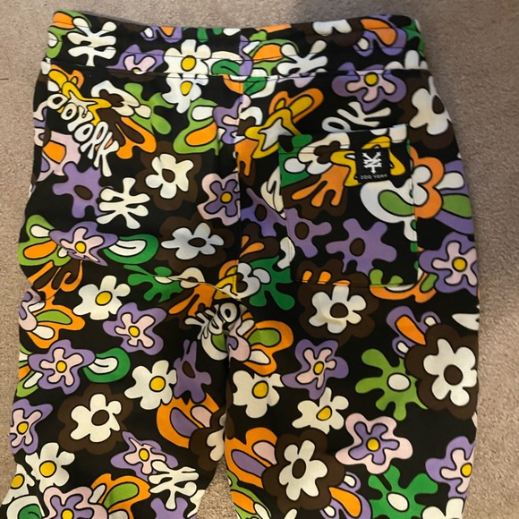Floral sweatpants with drawstring size medium - Picture 2 of 2